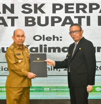 Jabatan Penjabat Bupati Landak Diperpanjang, Samuel Terima SK Dari Gubenur Kalbar