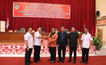Pj. Bupati Landak Jawab Pandangan Umum Fraksi DPRD Landak Terhadap Raperda Pertanggungjawaban APBD 2022
