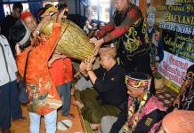 Sekda Ketapang Harapkan Adat Kolatn Kabarutn Sayak Rampang Padi Terus Dilestarikan