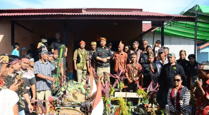 Sekda Ketapang Harapkan Acara Adat Tentobus Terus Dilestarikan