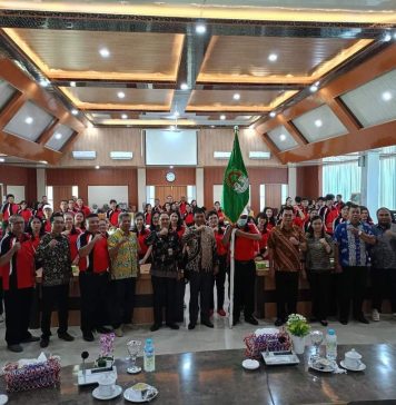 Wabup Farhan Lepas Kontingen Pesparawi Ke- X Tingkat Provinsi Kalbar