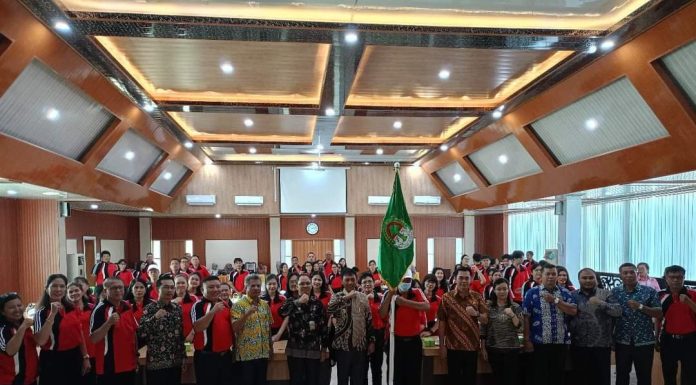 Wabup Farhan Lepas Kontingen Pesparawi Ke- X Tingkat Provinsi Kalbar