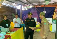 Pastikan Pilkades Berjalan Lancar, Sekda Ketapang Turun Langsung ke TPS