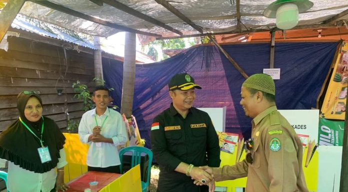 Pastikan Pilkades Berjalan Lancar, Sekda Ketapang Turun Langsung ke TPS