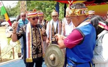 Gawai Dayak Bebantatn Polas Laman Kampung Buah Sungai Laur Ketapang Resmi Dibuka