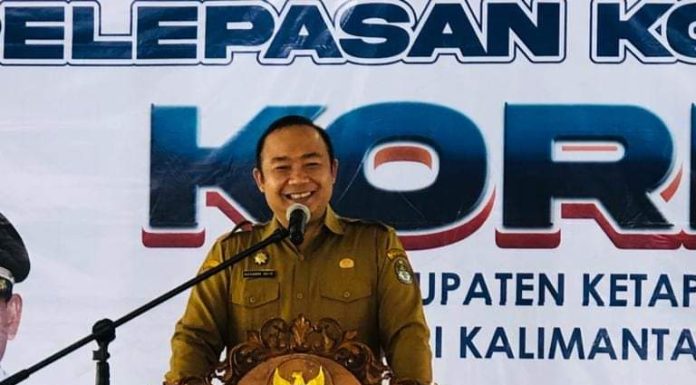 Sekda Ketapang Lepas Kerangkatan Kontingen Kormi Untuk Ikuti Fornas ke -VII di Jawa Barat
