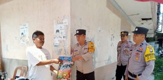 Polsek Batu Ampar Salurkan Bantuan Sosial Kepada Masyarakat Kurang Mampu