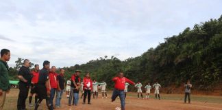 Heri Saman Buka Turnamen Sepak Bola Kades Sejowet Cup