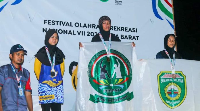 Mebanggakan, Adelia Sumbangkan Emas Untuk Ketapang Dalam Fornas VII Jabar