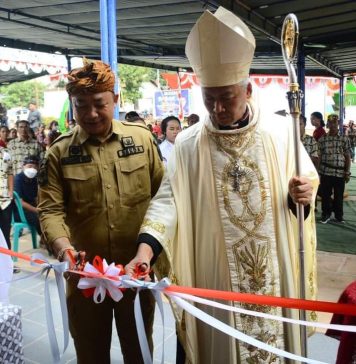 Sekda Ketapang Resmikan Gereja Stasi ST. Ambrosius Sukaria dan Paroki ST. Stefanus Kendawangan