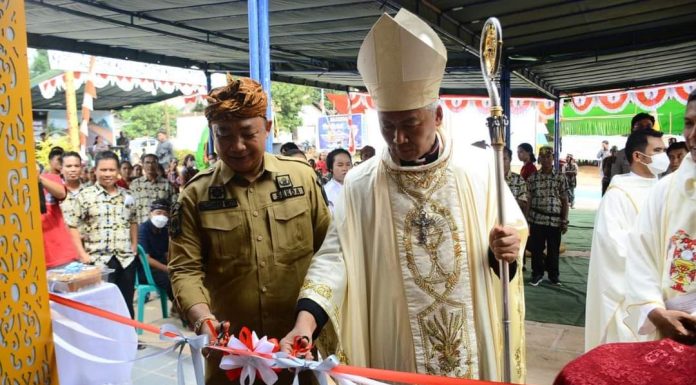 Sekda Ketapang Resmikan Gereja Stasi ST. Ambrosius Sukaria dan Paroki ST. Stefanus Kendawangan