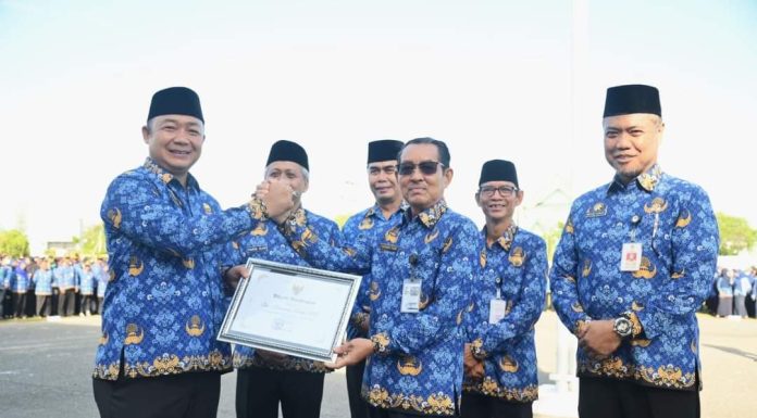 Sekda Ketapang Himbau Camat dan Lurah Responsif Terhadap Masalah Infrastruktur