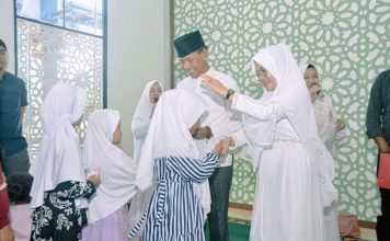 Wabup Farhan Hadiri Dzikir dan Santunan Anak Yatim Majelis Ta’lim Az Zikra