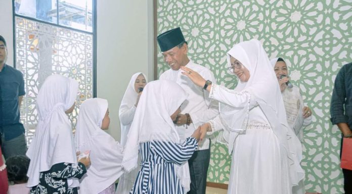 Wabup Farhan Hadiri Dzikir dan Santunan Anak Yatim Majelis Ta’lim Az Zikra