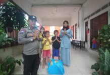 Polsek Batu Ampar Bagikan 35 Nasi Bungkus Bagi Penghuni Panti Asuhan Almutaalim