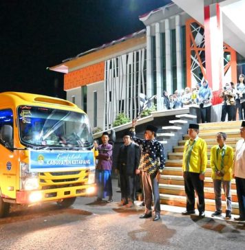 Wabup Farhan Lepas Kafilah Ketapang Ikuti MTQ Ke XXXI Tingkat Provinsi Kalbar di Sanggau