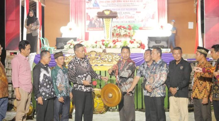 Pameran UMKM dan Festival Busana Adat Nusantara Meriahkan HUT Desa Sukamaju Ketapang ke -18