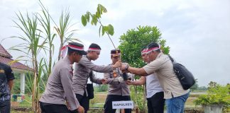 Hijaukan Lingkungan 1.400 Pohon Ditaman Polres Landak Bersama Forkopimda