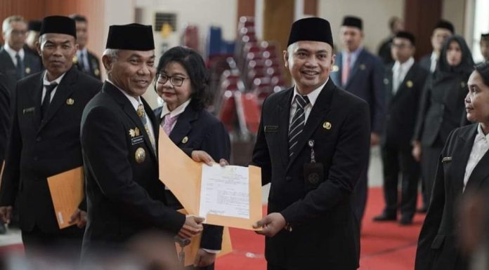 Bupati Ketapang Rotasi Sejumlah Pejabat