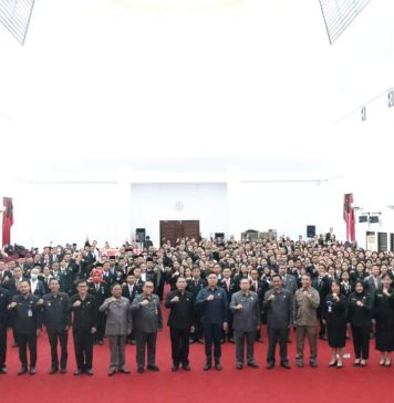 Dewan Sampaikan Apresiasi Atas Penghargaan Satyalancana Karya Satya Kepada Sejumlah PNS Landak