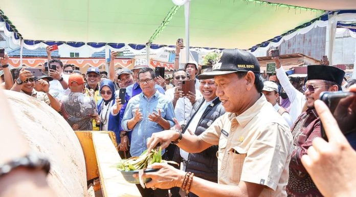 Lounching Program Inpres Penanganan Jalan Daerah Pasaguan Kendawangan