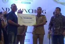 Beri Perlindungan Bagi Pekerja Pemkab Ketapang Launching Program 1 Desa 100 Pekerja Rentan