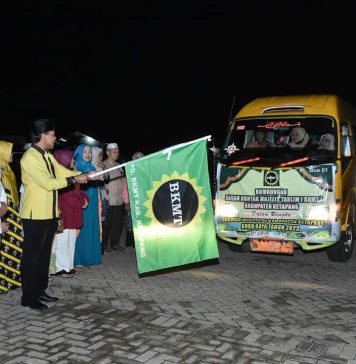 156 Rombongan PD BKMT Ketapang Ikuti Dakwah Wisata di Kubu Raya