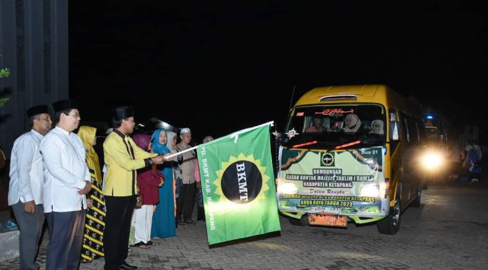156 Rombongan PD BKMT Ketapang Ikuti Dakwah Wisata di Kubu Raya