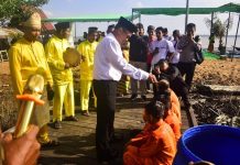 Dua Ribu Ketupat Colet Meriahkan Festival Robo-Robo di Pantai Celincing