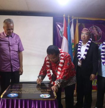 Heri Saman Resmikan Gedung Persekolahan SMP dan SMA Kristen Bina Setia Darit