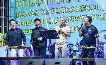 Bupati Ketapang Gelar Rapat Diruang Terbuka Bersama Masyarakat Tumbang Titi
