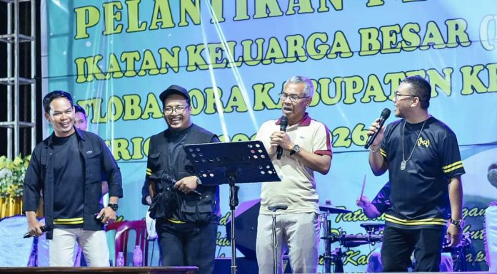 Bupati Ketapang Gelar Rapat Diruang Terbuka Bersama Masyarakat Tumbang Titi