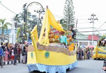Ratusan Kendaraan Hias Ramaikan Kegiatan Pagelaran Adat Budaya Melayu di Ketapang