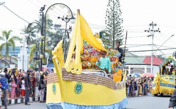 Ratusan Kendaraan Hias Ramaikan Kegiatan Pagelaran Adat Budaya Melayu di Ketapang