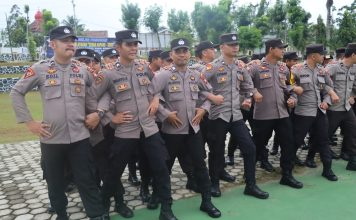 Polres Landak Latih Personil Formasi Dalmas Amankan Pemilu 2024