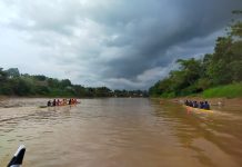 Lomba Sampan Bidar Meriahkan Rangkaian Festival Budaya Robo-Robo di Landak