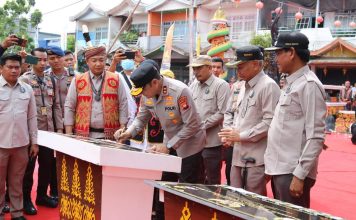 Kapolda Kalbar Hadiri Ritual Adat di Tugu Tolak Bala, Rangkaian Napak Tilas Ketapang