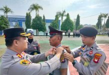 Mengabdi 37 Tahun Satu Anggota Polres Landak Naik Pangkat