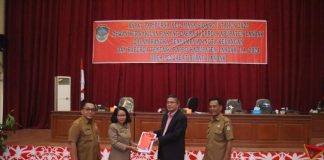 Pemkab Sampaikan Nota Keuangan dan Raperda RAPBD Landak Tahun Anggaran 2024 Ke DPRD