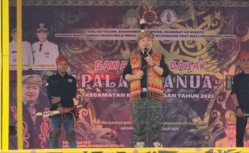Sekda Ketapang Buka Gawai Adat Bapalas Benua dan Letakan Batu Pertama Pendirian Gereja di Kendawangan