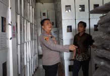 Kapolres Cek Gudang Logistik KPU Landak