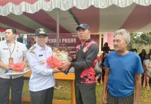 Operasi Pasar Murah di Jelimpo Perpaket Tidak Sampai Seratus Ribu Masyarakat Bisa Bawa Pulang Beberapa Jenis Sembako