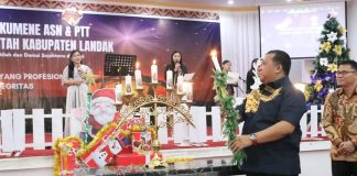Hadiri Natal Oikumene Pemkab Landak, Heri Saman Ajak Maknai Sebagai Kemardekaan Rohani