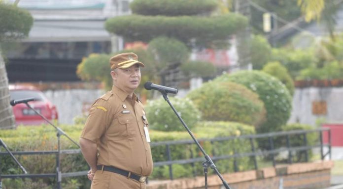 Sekda Ketapang Intruksikan ASN Profesional Dalam Melayani