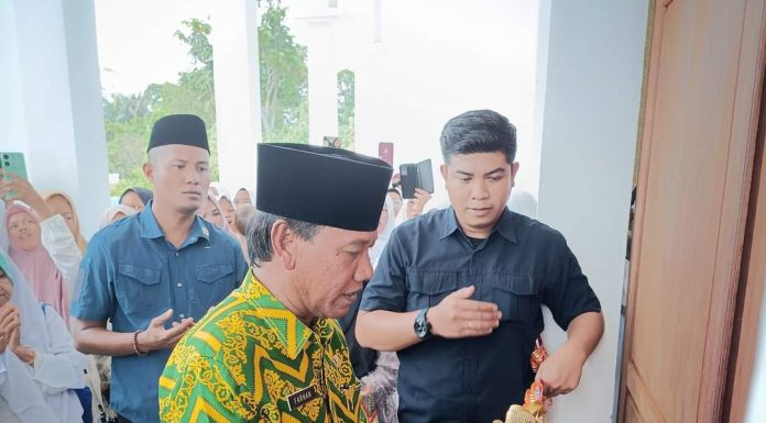 Wabup Farhan Resmikan Masjid An Nur dan TPA Addarulmunawarah Sei Laur