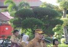 Sekda Ketapang Tekankan Disiplin Pegawai Saat Pimpin Apel Pagi