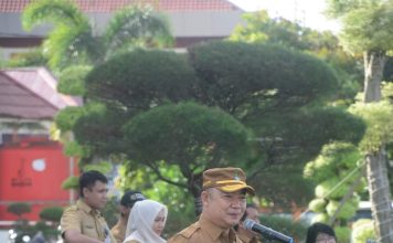 Sekda Ketapang Tekankan Disiplin Pegawai Saat Pimpin Apel Pagi