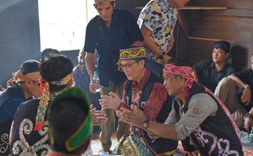 Sejumlah Kepala OPD Pemkab Ketapang Terima Pemberian Gelar Adat