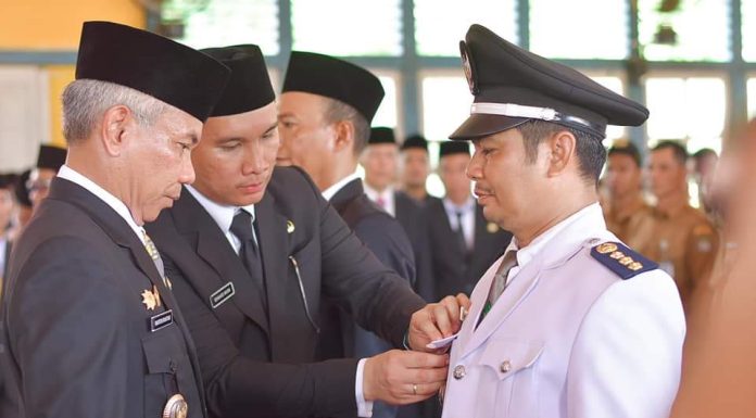 Lima Pejabat Administrator Pemkab Ketapang Dilantik