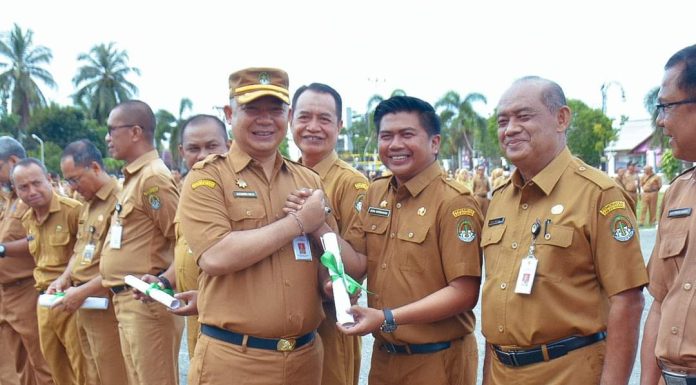 Sejumlah ASN Pemkab Ketapang Terima Penghargaan